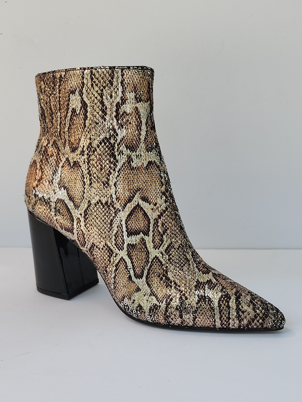 NWOT BETSEY JOHNSON KASSIE METALLIC ANKLE BOOTS